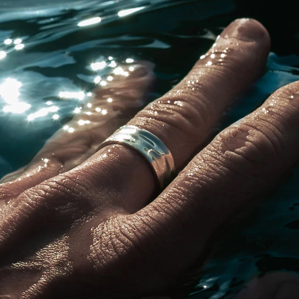 UNDA - Exclusive Ring
